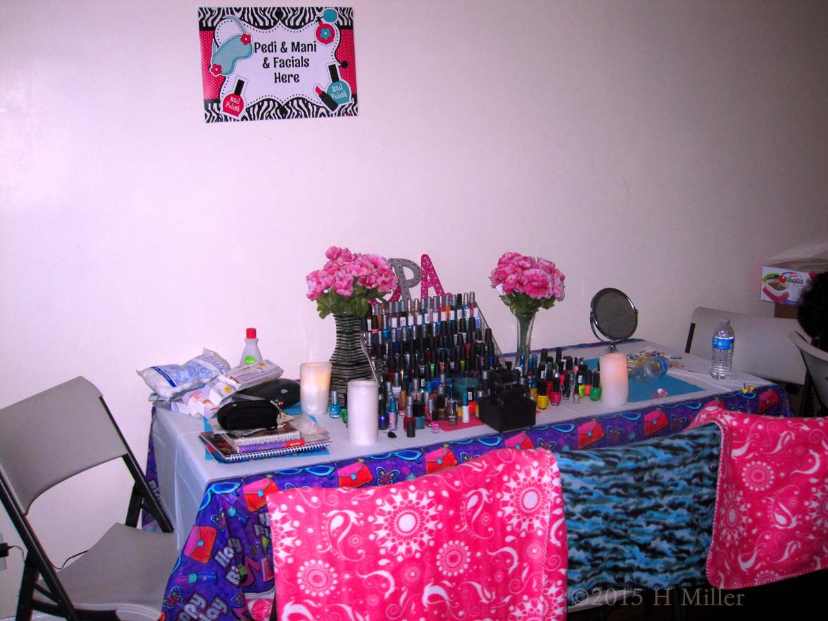 The Pretty Flower Vases Complement The Manicure Station Set Up Perfectly!