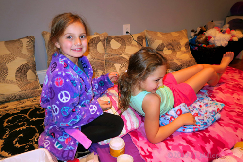 She Is Helping The Birthday Girl At The Kids Facial Area She Is Helping The Birthday Girl At The Kids Facial Area