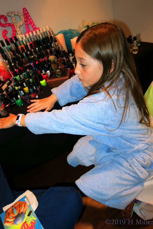 She Is Ready For The Kids Manicure! She Is Ready For The Kids Manicure!