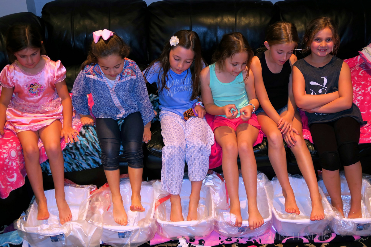 Girls Are Soaking Together During Pedicures For Kids! 