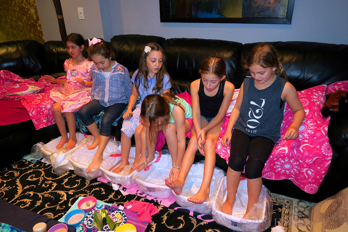 Having A Kids Pedicure Foot Spa Is Really Fun 