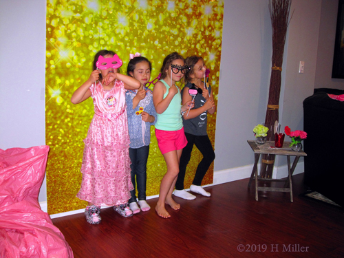 Let's Take Pictures With These Funny Prop Let's Take Pictures With These Funny Prop