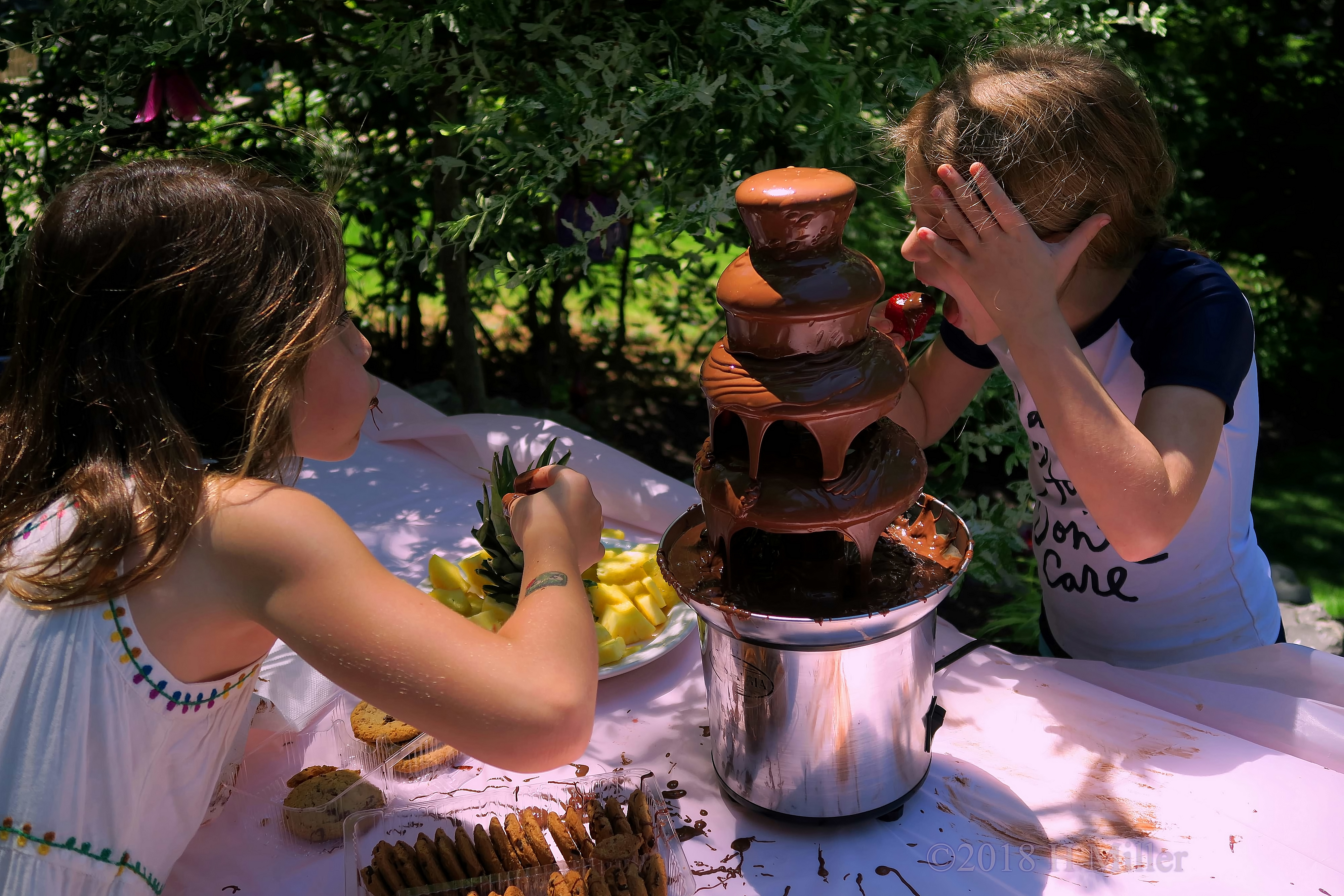 Trying To Keep Neat While Eating Delicious Treats. Trying To Keep Neat While Eating Delicious Treats.
