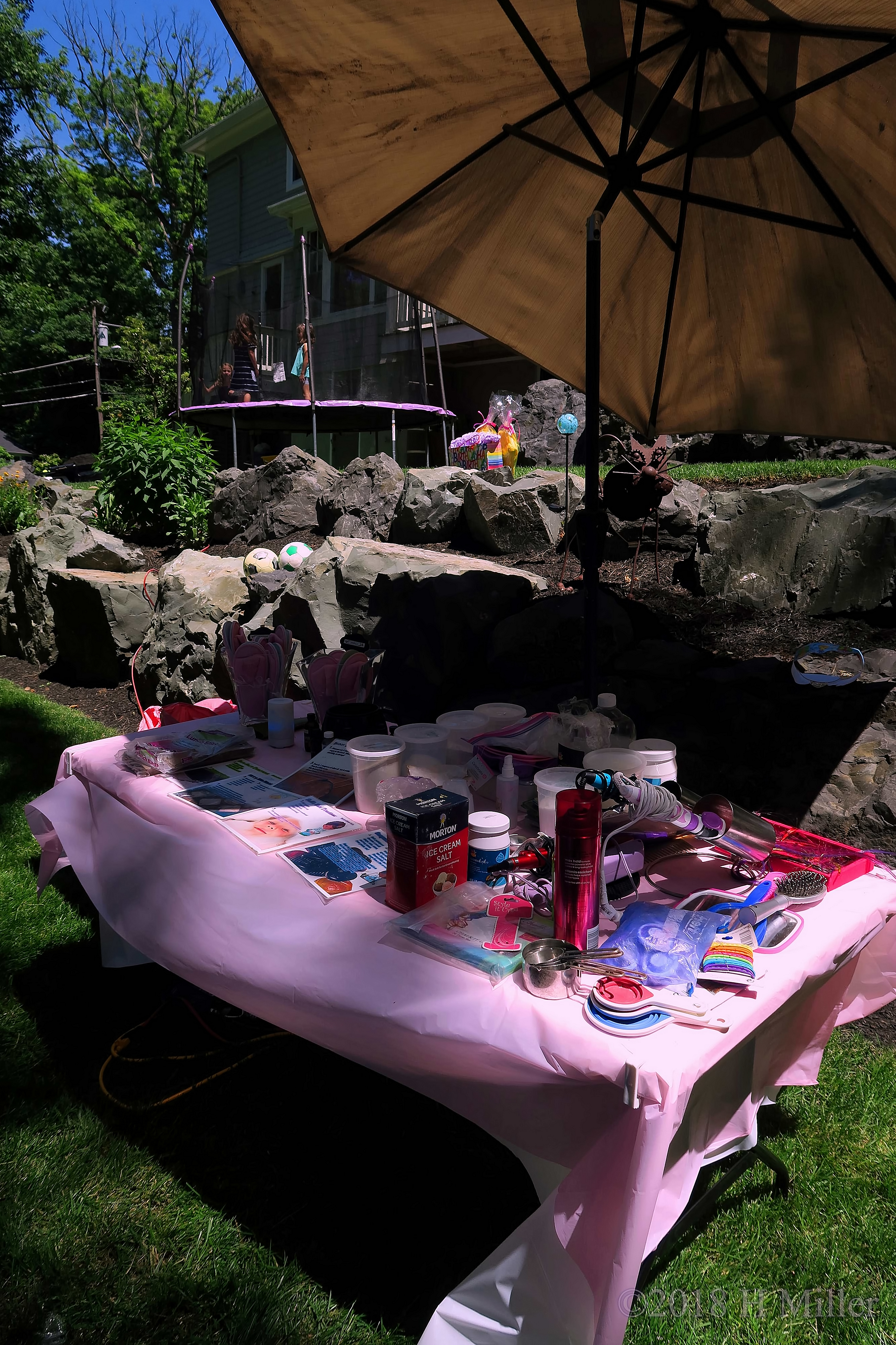 What A Fun Arts And Crafts Table! What A Fun Arts And Crafts Table!