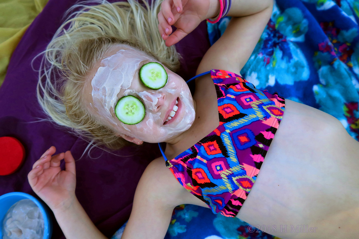 Face Masques And Smiles! 