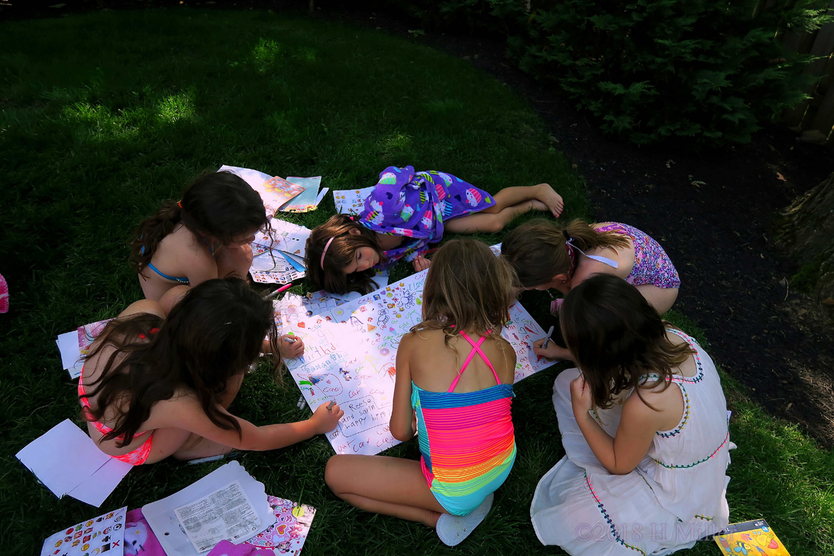 Party Guests Decorating The Spa Birthday Card 