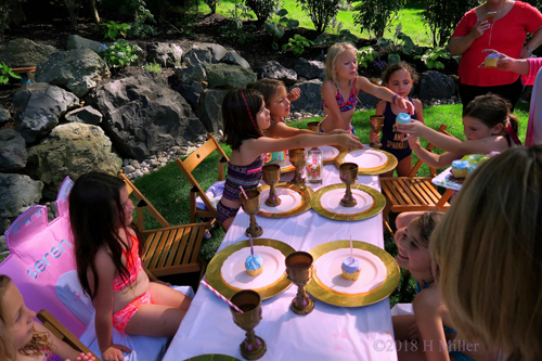 Cupcakes And Pink Lemonade Goblets Cupcakes And Pink Lemonade Goblets