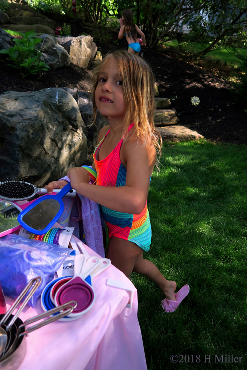 Spa Party Guest Holding The Mirror Spa Party Guest Holding The Mirror