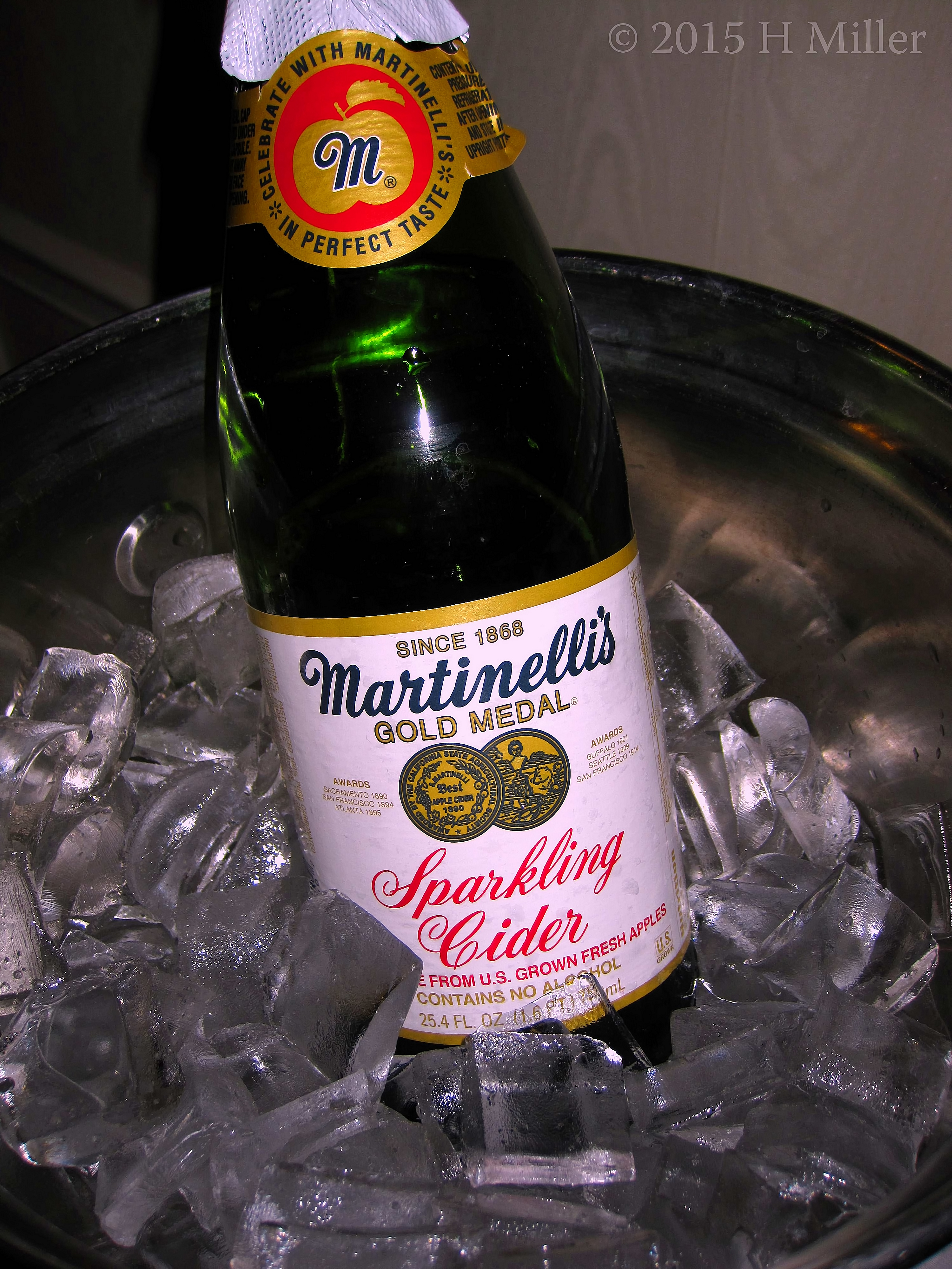 Sparkling Cider Lets Kids Have Fun With Their Spa Day! Sparkling Cider Lets Kids Have Fun With Their Spa Day!