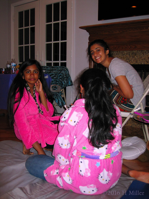 Chatting With Friends During The Kids Party Chatting With Friends During The Kids Party