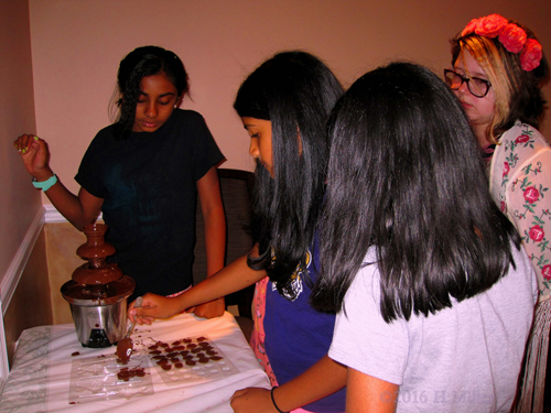 Delicious Chocolate Fondue Birthday Snacks, With Yummy Strawberries!