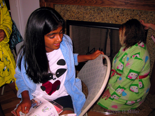 Looking At Nail Art Design Looking At Nail Art Design