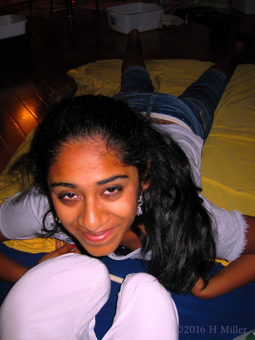 She's Super Relaxed During Her Kids Massage! She's Super Relaxed During Her Kids Massage!