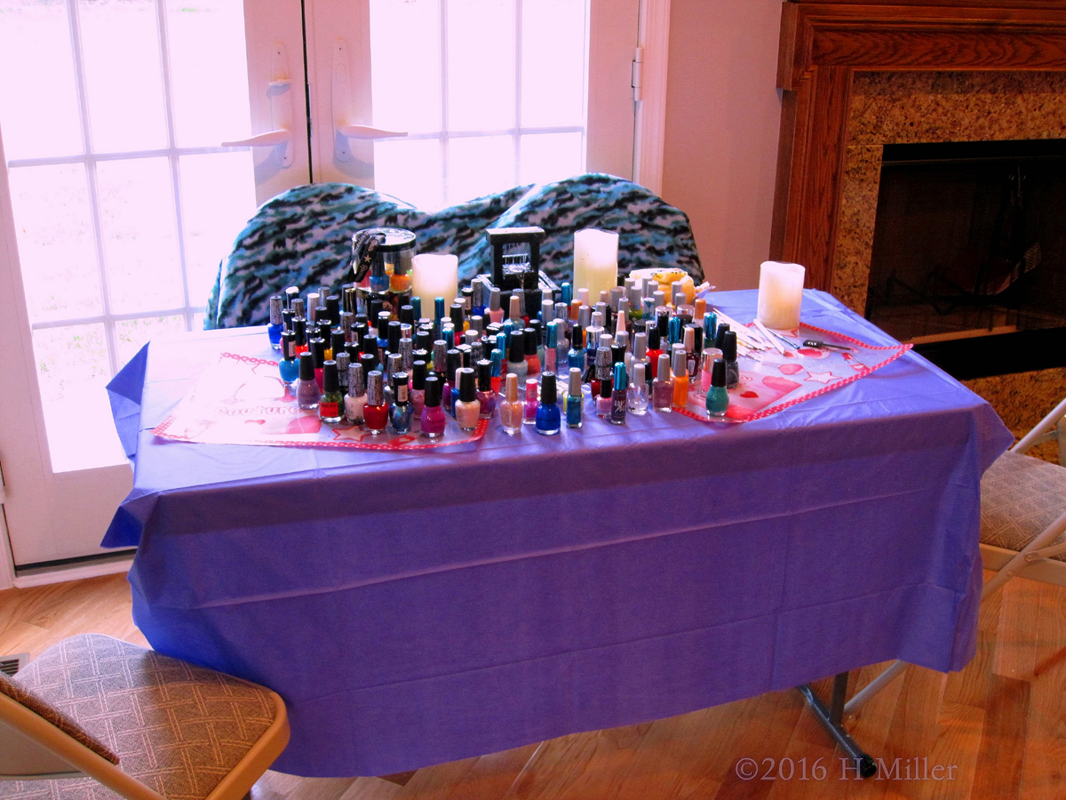 The Manicure Table