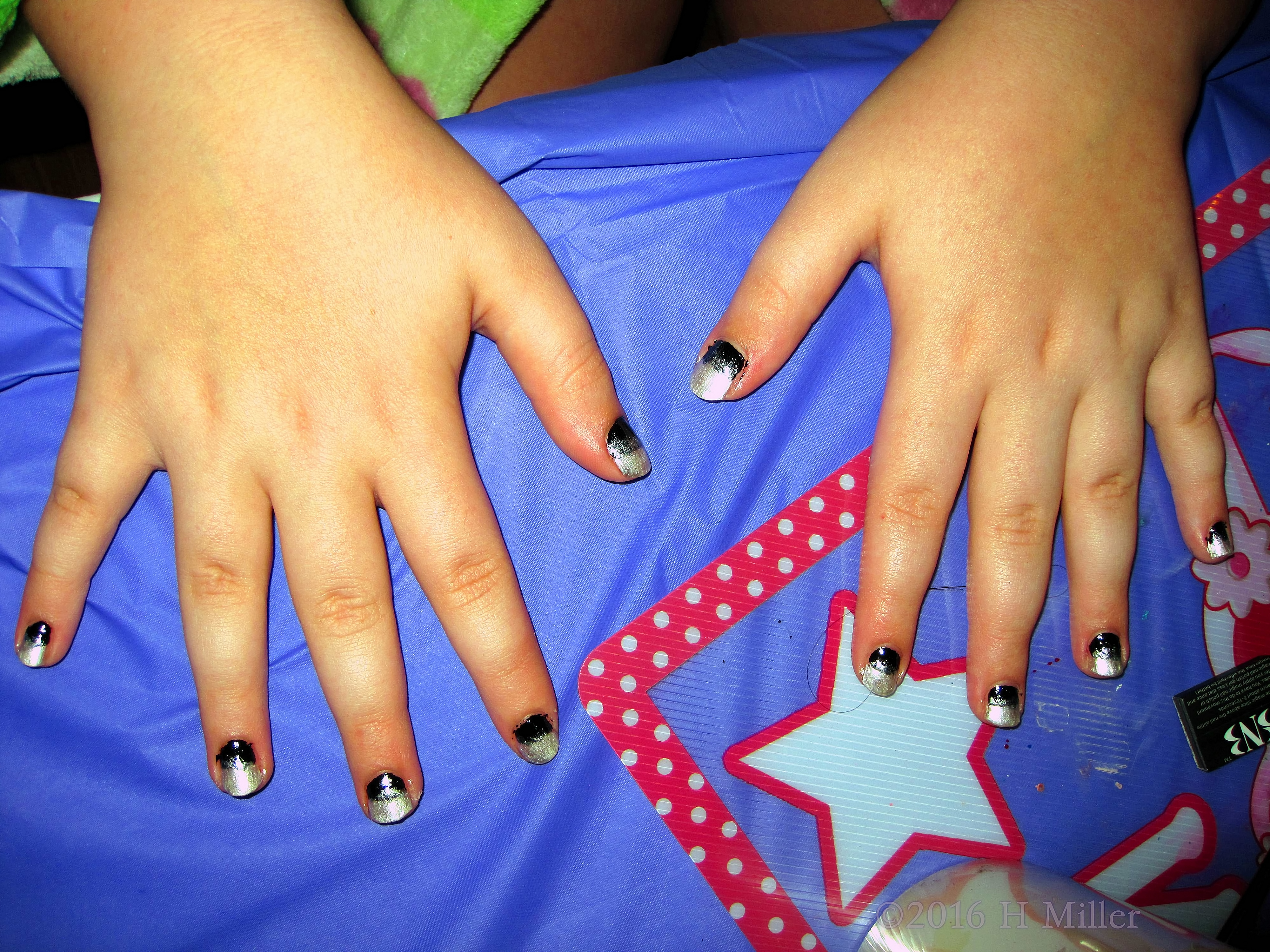 Classic Black And Gold Ombre Kids Manicure. 