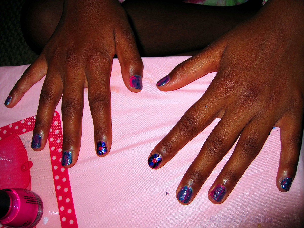 Cute Purple Home Girls Spa Manicure