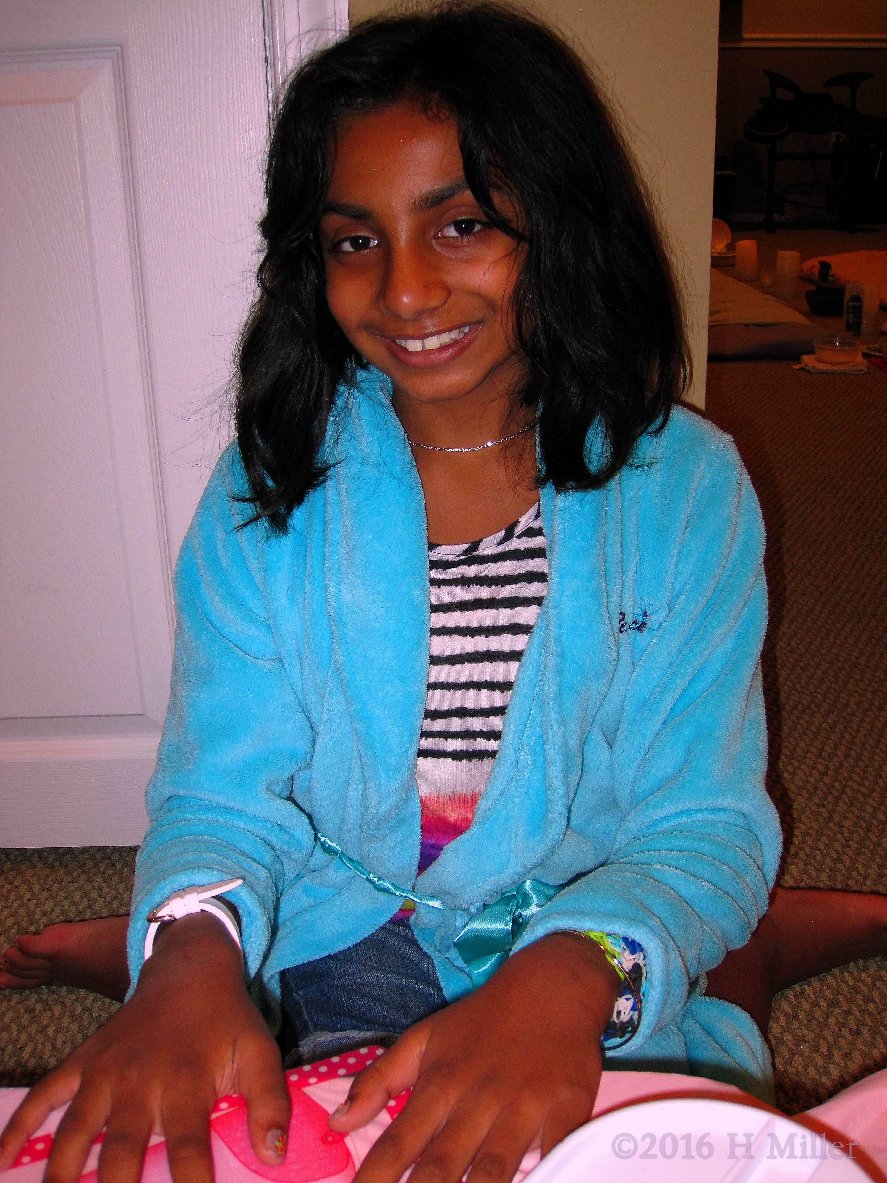 Having Fun Getting Her Manicure Done! Having Fun Getting Her Manicure Done!