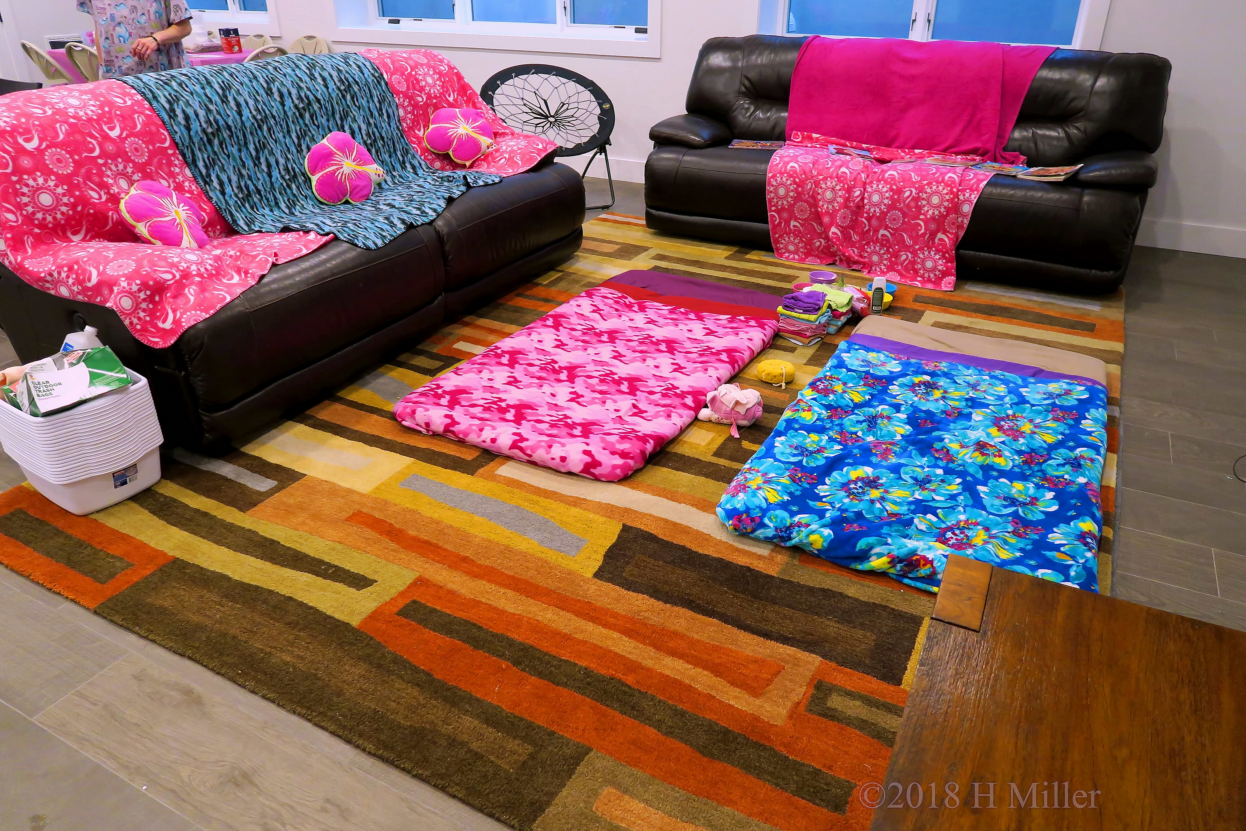 Beautifully Decorated Spa Party Kids Facial And Massage Station Beautifully Decorated Spa Party Kids Facial And Massage Station