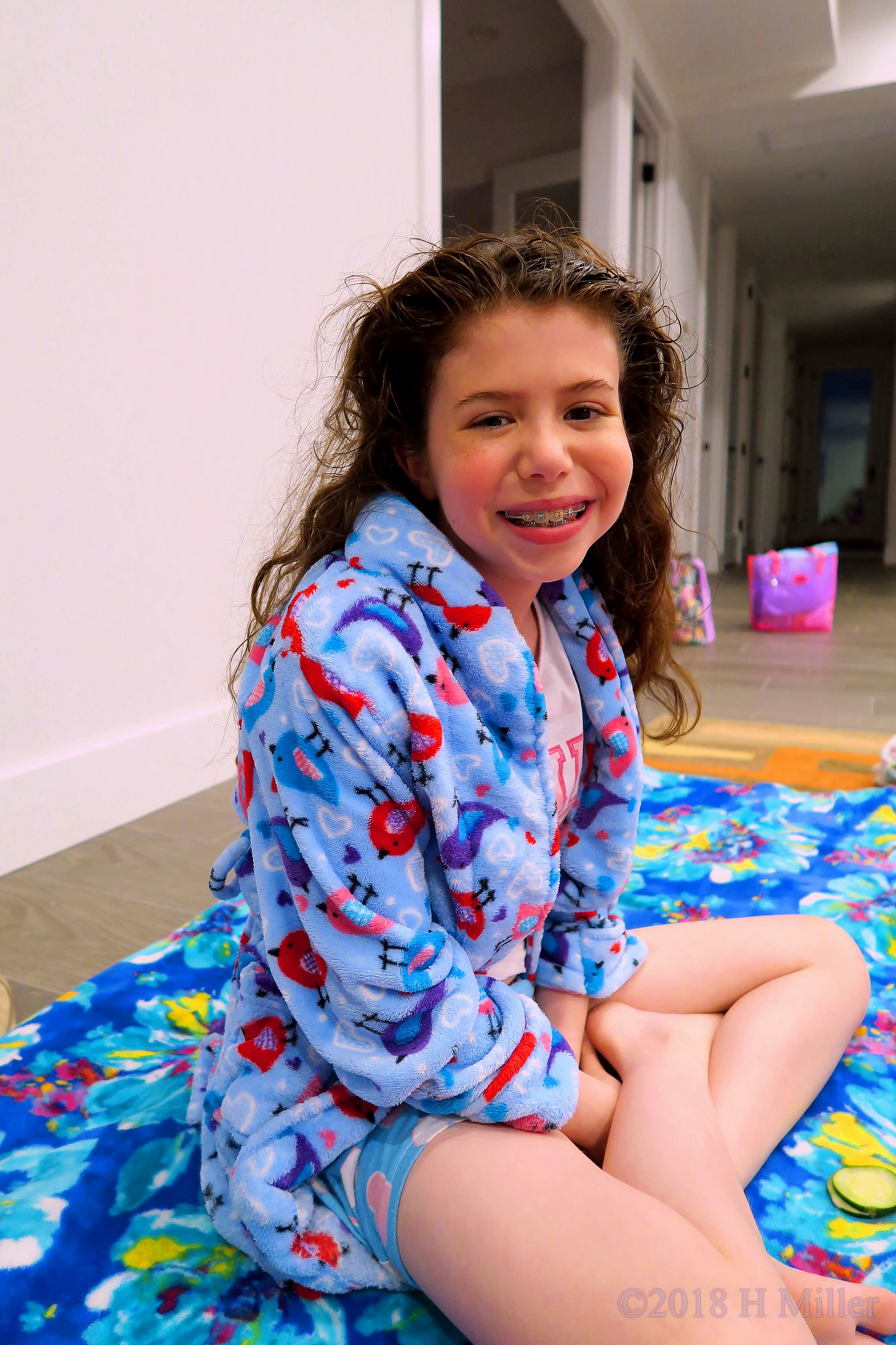 Chilling In Her Red And Blue Print Spa Robe After Her Girls Facial! Chilling In Her Red And Blue Print Spa Robe After Her Girls Facial!