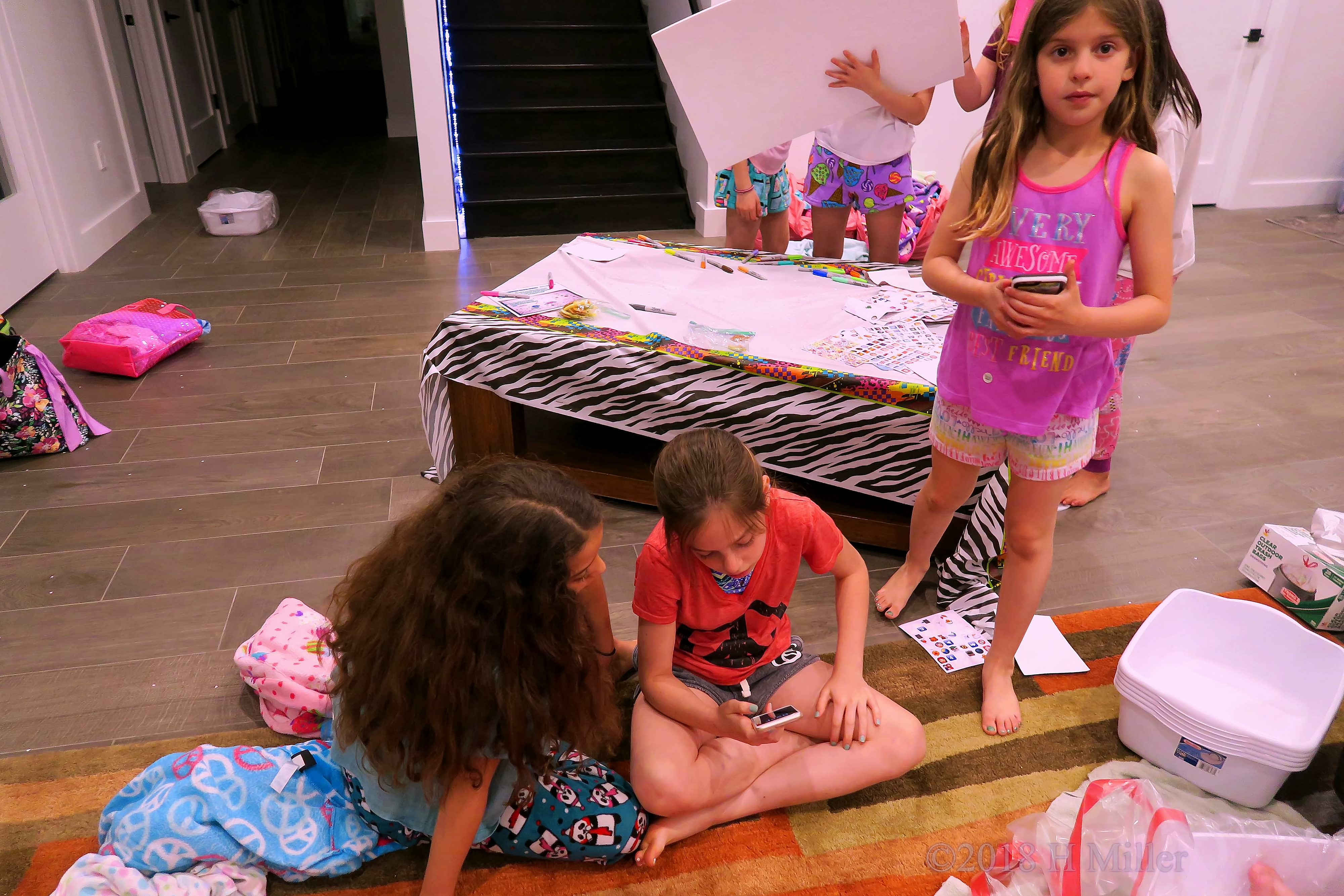 Decorating The Spa BIrthday Card For The Birthday Girl Decorating The Spa BIrthday Card For The Birthday Girl