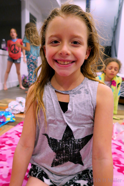 Party Guest Having A Great Time Getting A Mini Mani At Sivan's Spa Party Party Guest Having A Great Time Getting A Mini Mani At Sivan's Spa Party