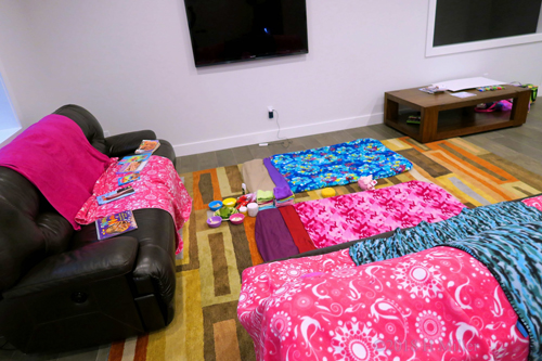 Spa Party Decor With Spa Throws All Aroun Spa Party Decor With Spa Throws All Aroun