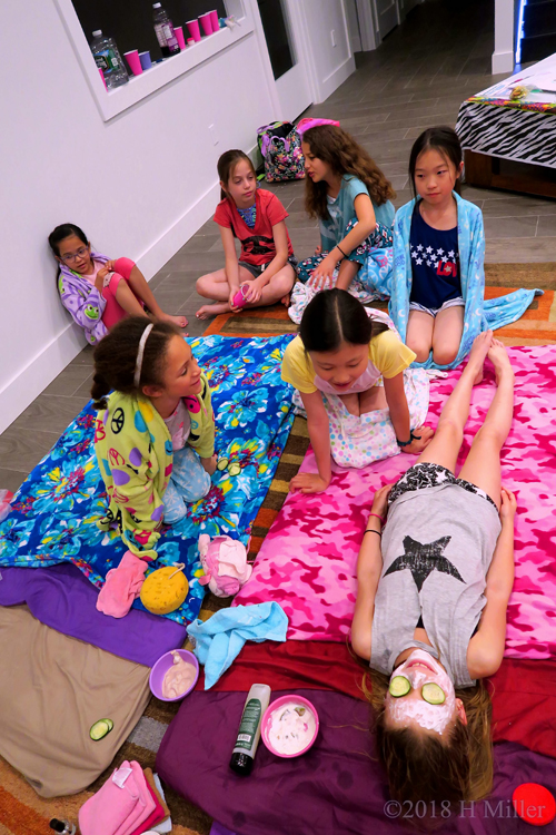 This Is So Cool........ Girls Facial At The Spa Party This Is So Cool........ Girls Facial At The Spa Party