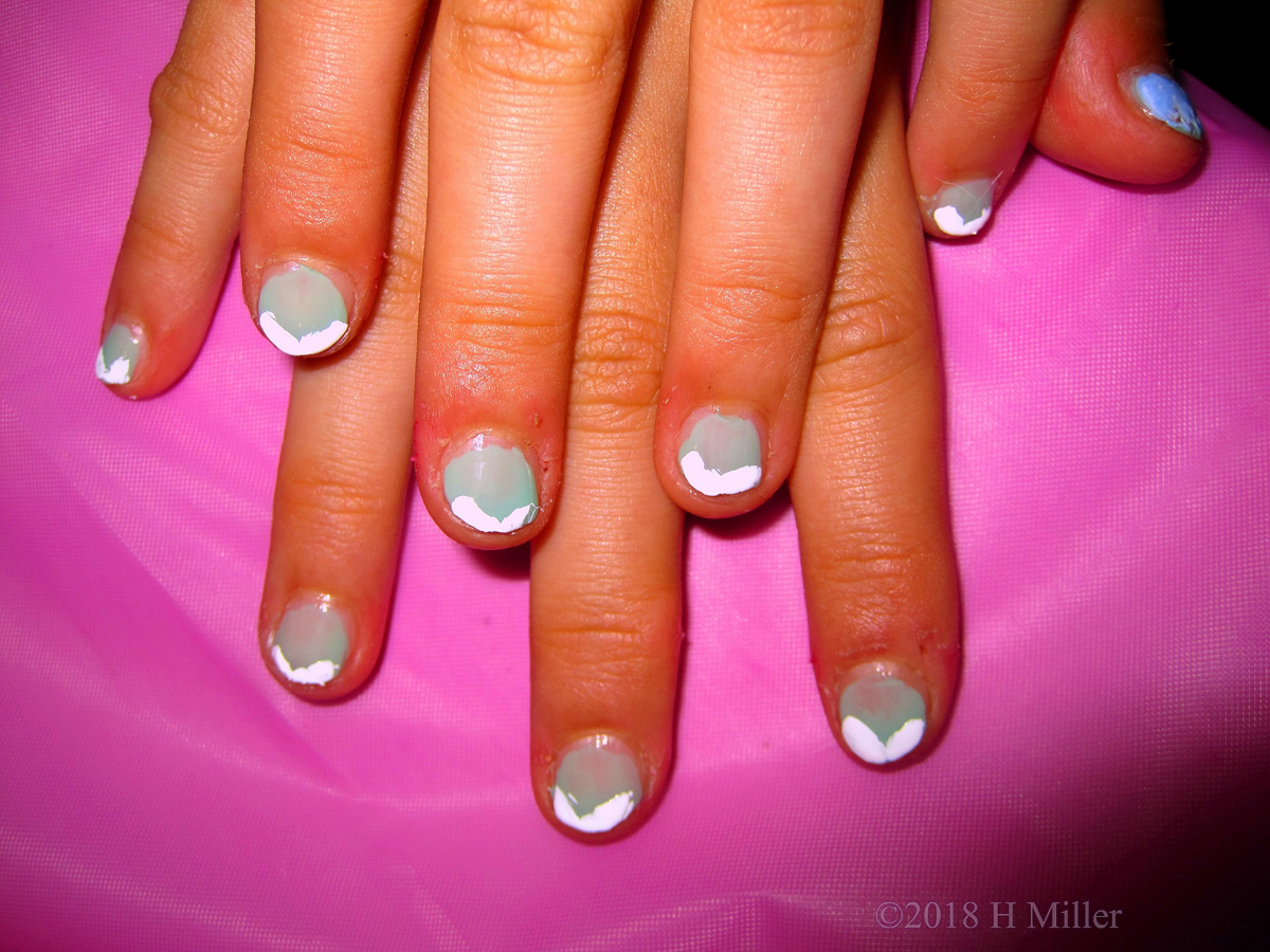 French Manicure Nail Art At The Spa For Kids! 1