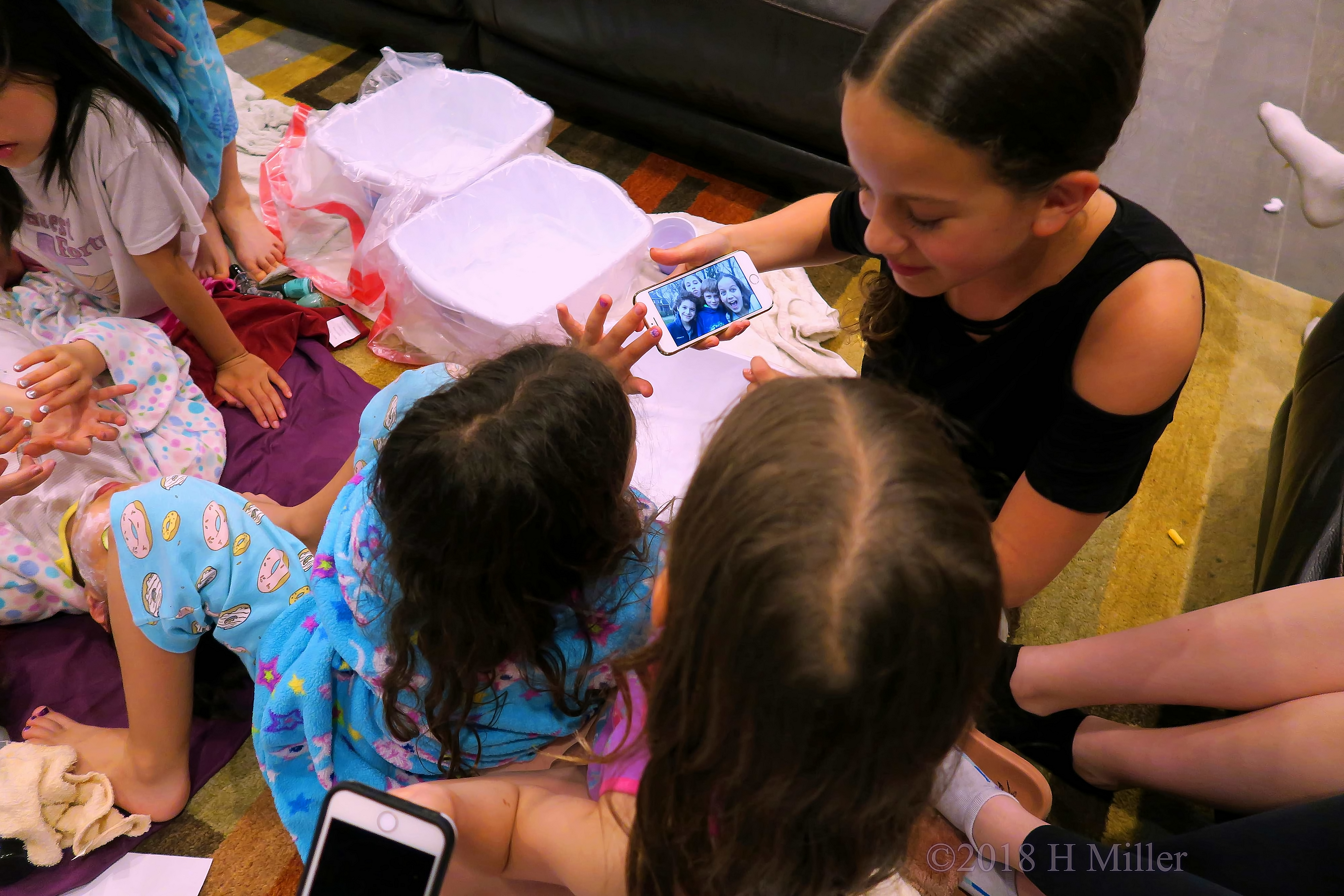 Showing Off Her Ussie Selfie Showing Off Her Ussie Selfie