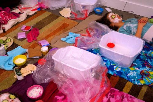 Close Up Of The Kids Spa Facial Setup Close Up Of The Kids Spa Facial Setup