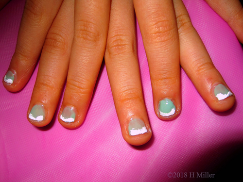 Gray And White Ombre Nail Art Design Gray And White Ombre Nail Art Design