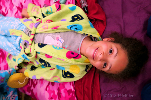 Relaxing At The Facial Station In Her Spa Rob Relaxing At The Facial Station In Her Spa Rob