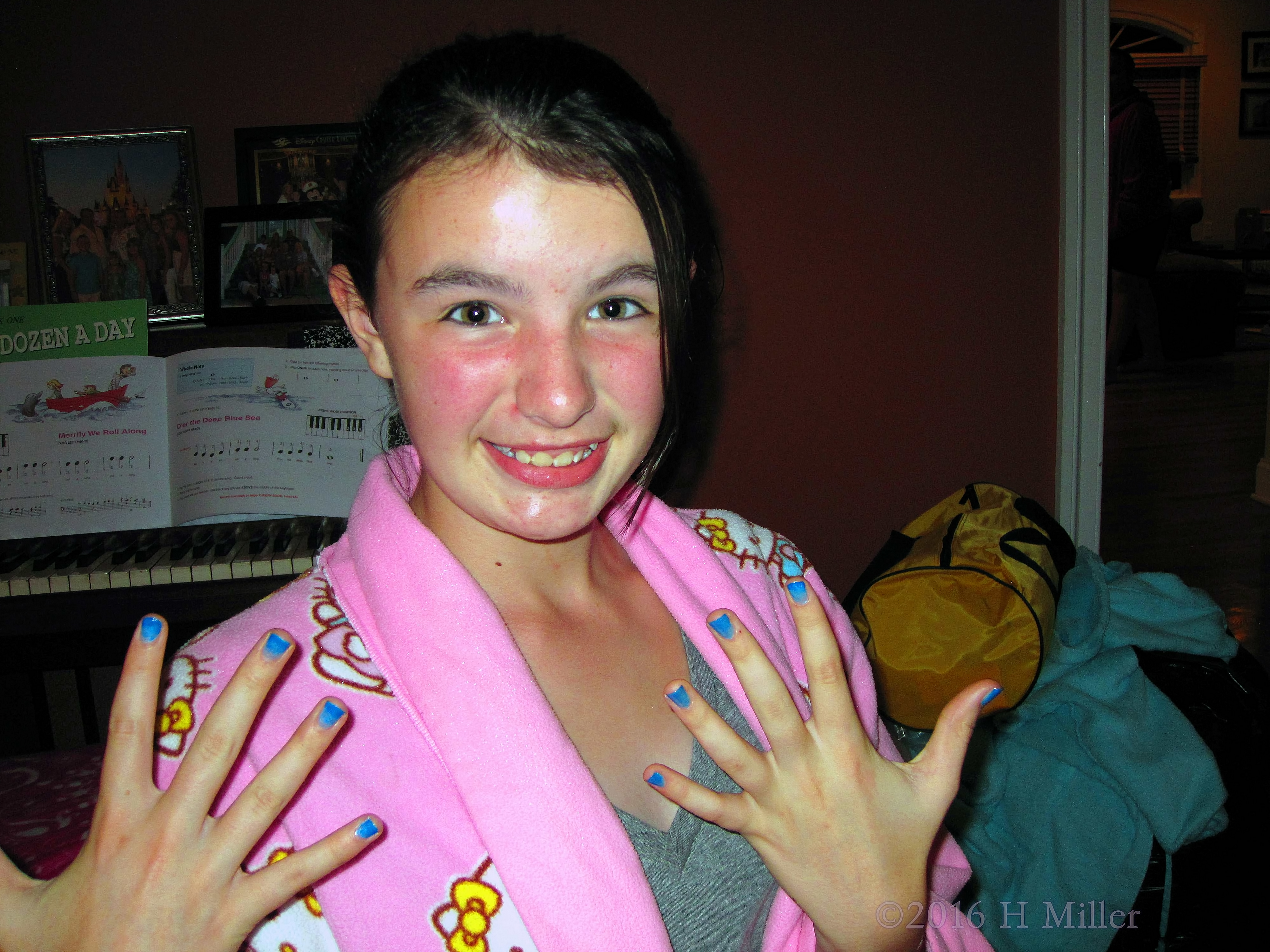 Loving Her Blue Mini Manicure Loving Her Blue Mini Manicure
