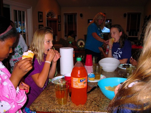 Time For Cake! Time For Cake!