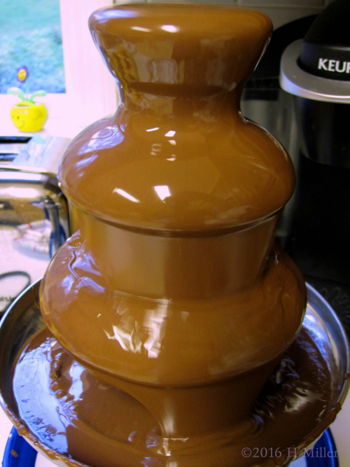 Delicious Chocolate Fountai