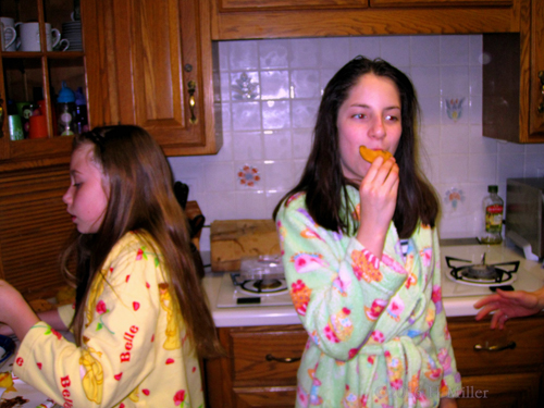 Yummy Party Snacks With Friends Yummy Party Snacks With Friends