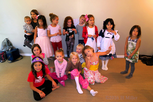 Hanging Out Before The Girls Spa Party Hanging Out Before The Girls Spa Party