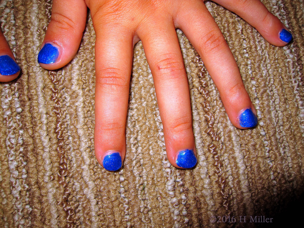 Bright Blue Manicure From The Home Girls Spa 