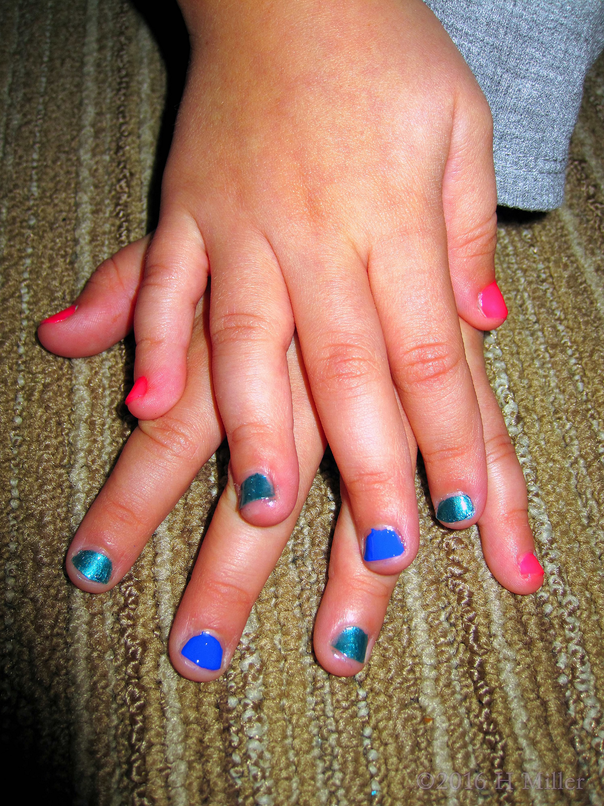 Shiny Blue And Pink Mini Manicure