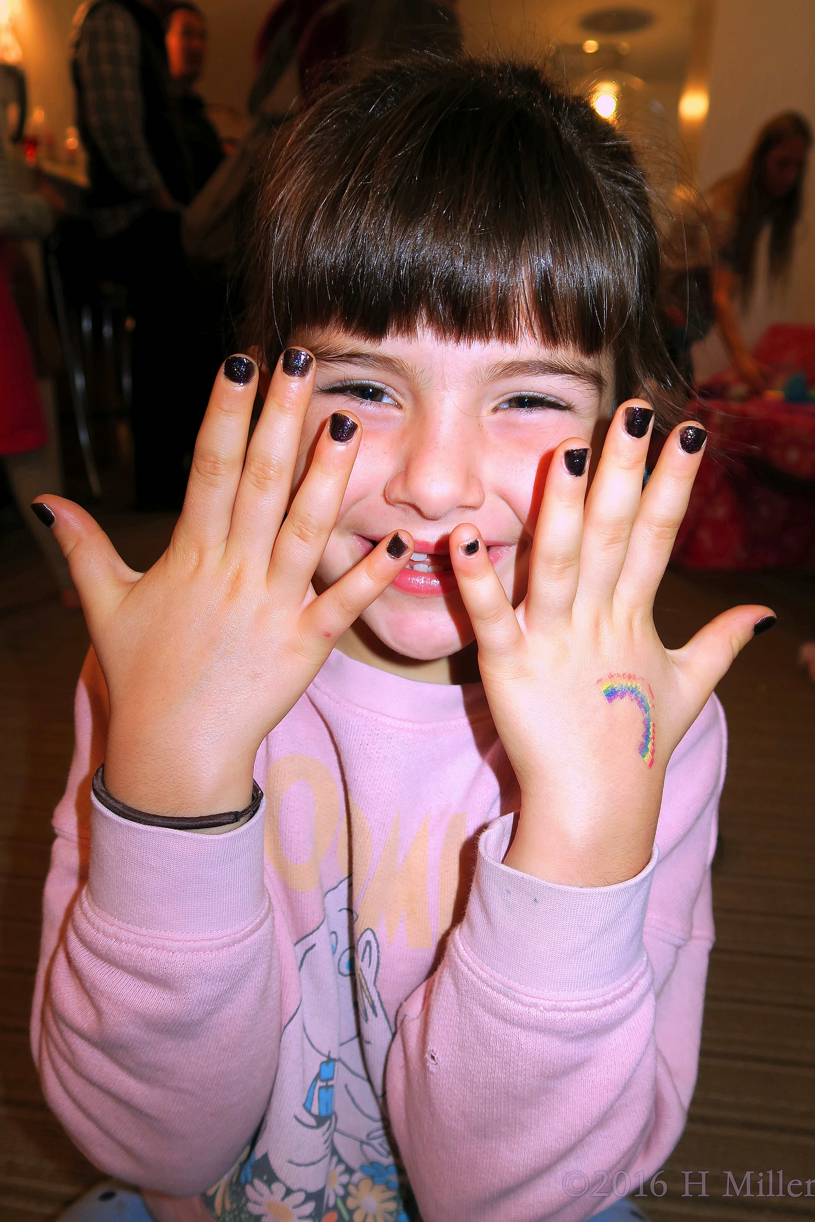 Black And Glittery Mini Manicure Black And Glittery Mini Manicure