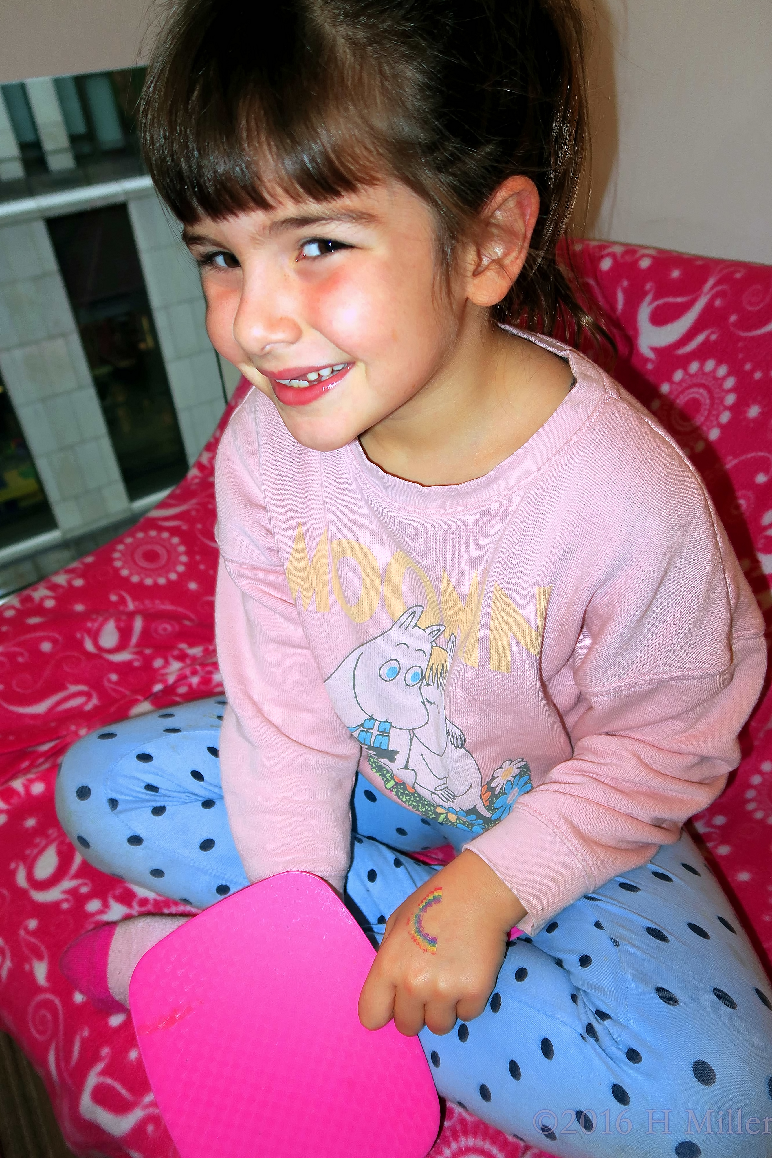 She's Having A Ton Of Fun At The Spa Pary She's Having A Ton Of Fun At The Spa Pary