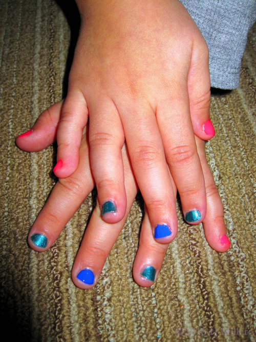 Shiny Blue And Pink Mini Manicur