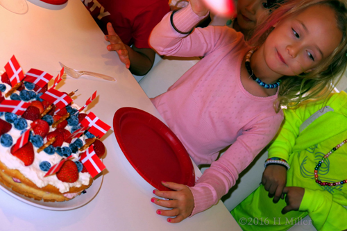 Time To Cut The Cake! Time To Cut The Cake!