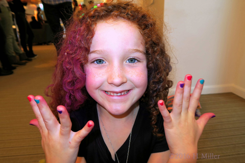 Two Tone Hair And Manicure At The Kids Spa Party!
