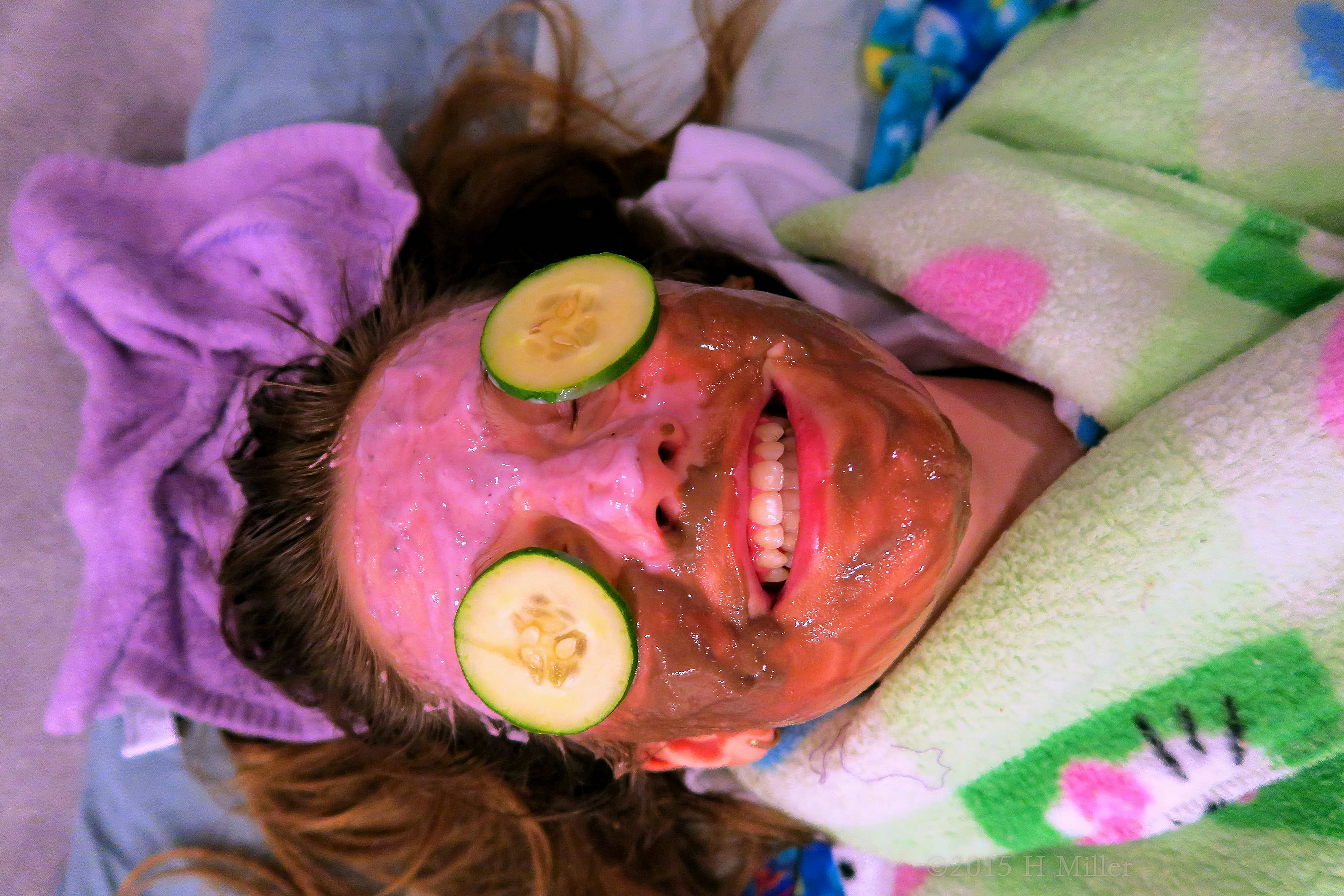 Having Fun During Home Spa Party Facials 