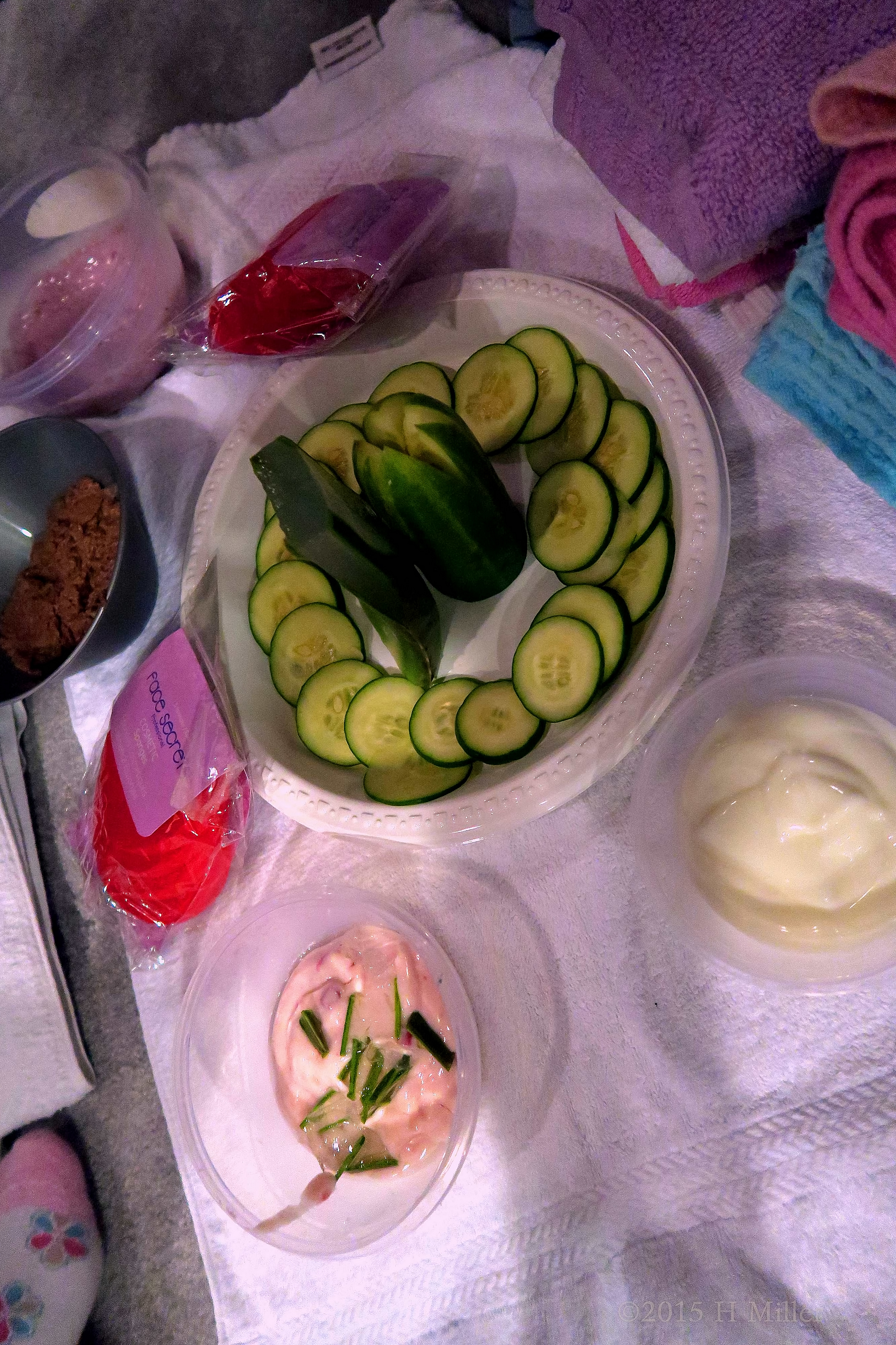 Note Our Freshly Prepared Masques For Kids Facials! 100 Percent Natural! Note Our Freshly Prepared Masques For Kids Facials! 100 Percent Natural!