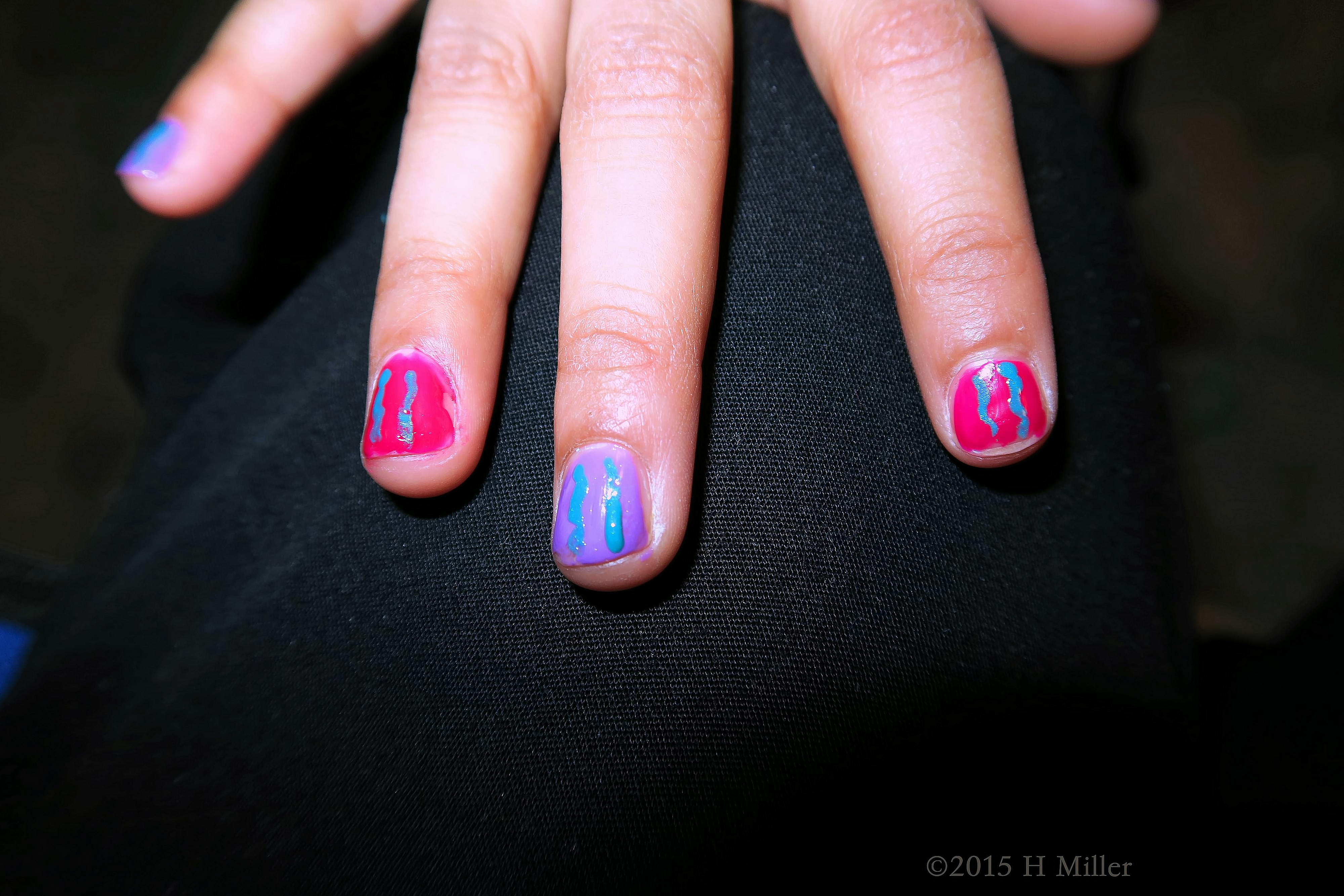 What Pretty Striped Nail Designs! 