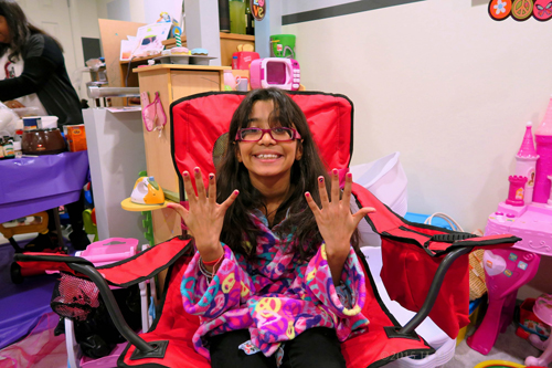 She LOVES Her Kids Spa Party Mini Manicure! She LOVES Her Kids Spa Party Mini Manicure!