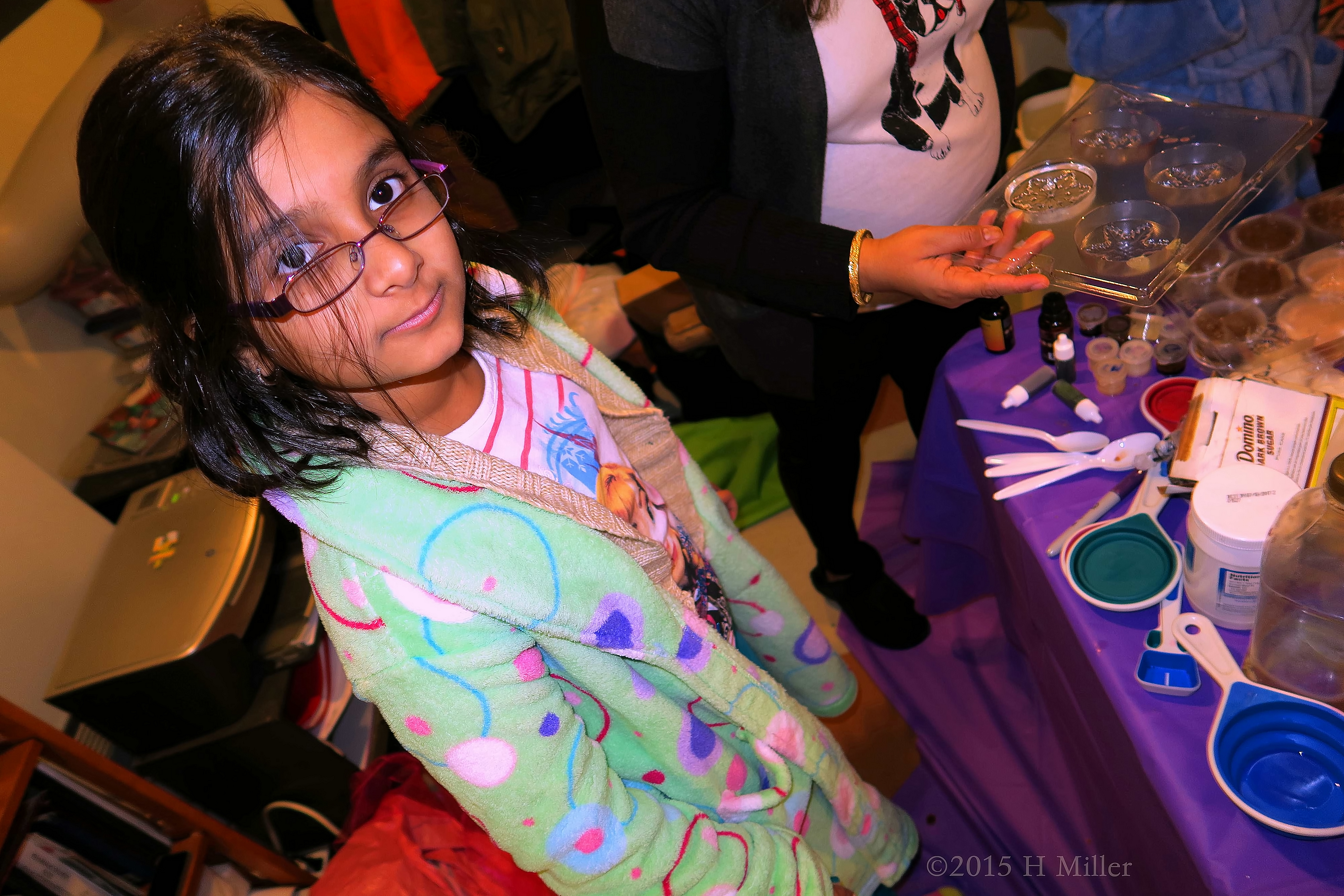 At The Kids Spa, She's Doing Fun Spa Crafts 