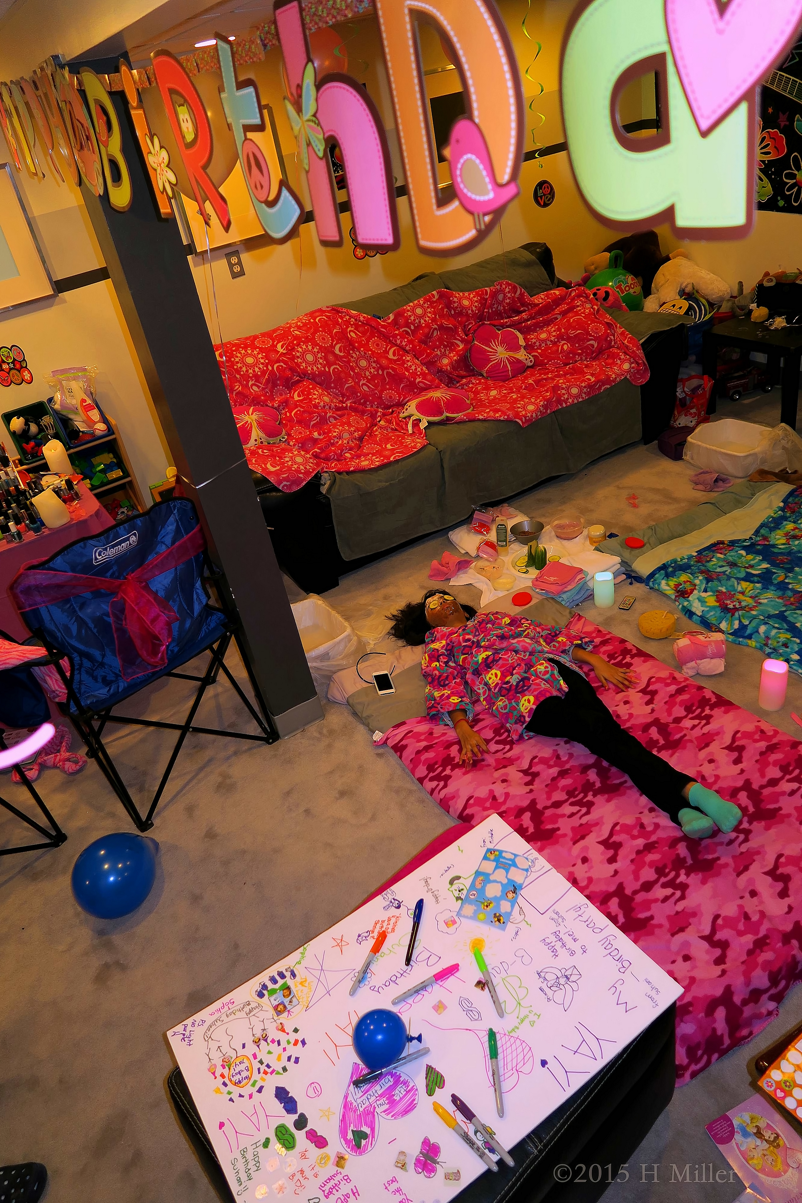 Her Birthday Party Is A Home Girls Spa! Her Birthday Party Is A Home Girls Spa!